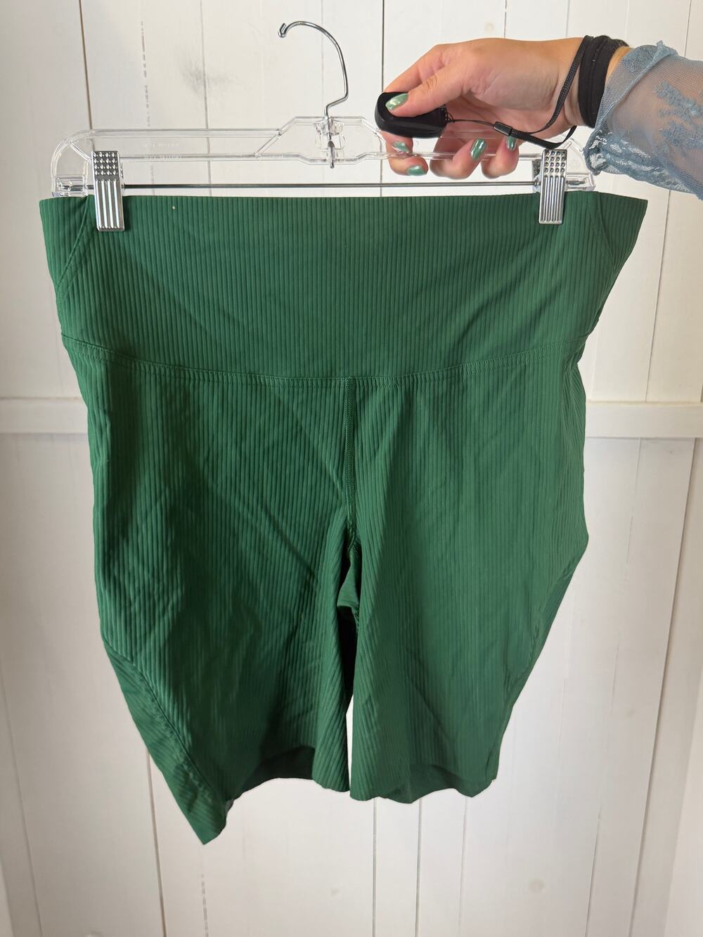 Lululemon Green Biker Shorts Size 12 Excellent Condition